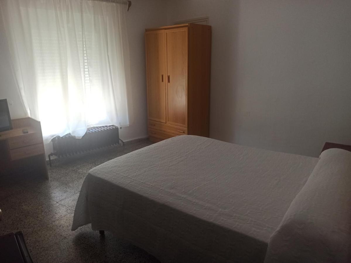 Hostal Restaurante El Burguiyo El Barraco Exteriör bild