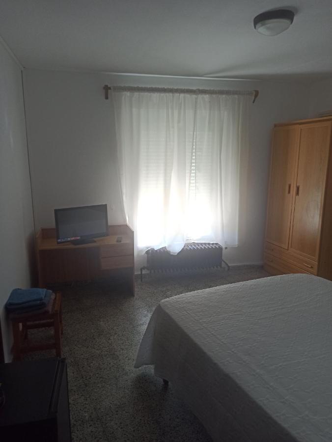Hostal Restaurante El Burguiyo El Barraco Exteriör bild